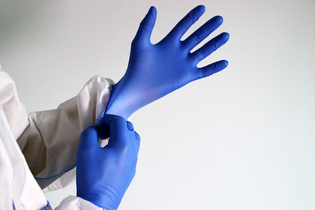 Guide to Buying Nitrile Disposable Exam Gloves